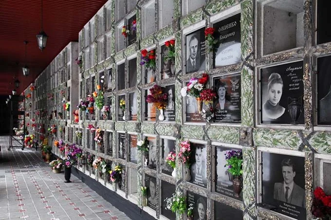 Стоимость ячейки в колумбариях Москвы